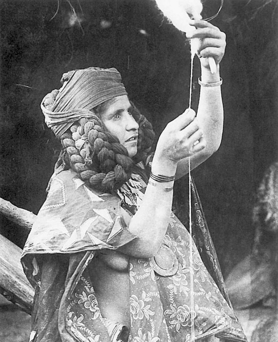 Sieviete no čavujas cilts Aurēsa kalnos (Foto: ROGER - VIOLLET)