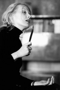 Renāta Ļitvinova filmā Meitene. Lidmašīna. Debesis. (Foto - Milena Botova)