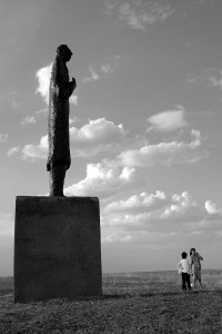 Dzejnieka Veļimira Hļebņikova piemineklis (Foto - Anita Admine)